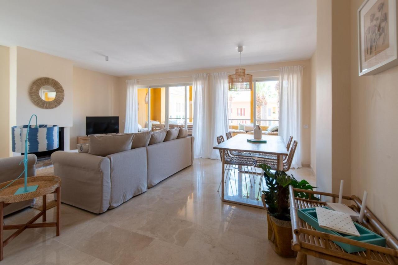 Puerto Sotogrande Con Vistas Al Mar Lejlighed Eksteriør billede