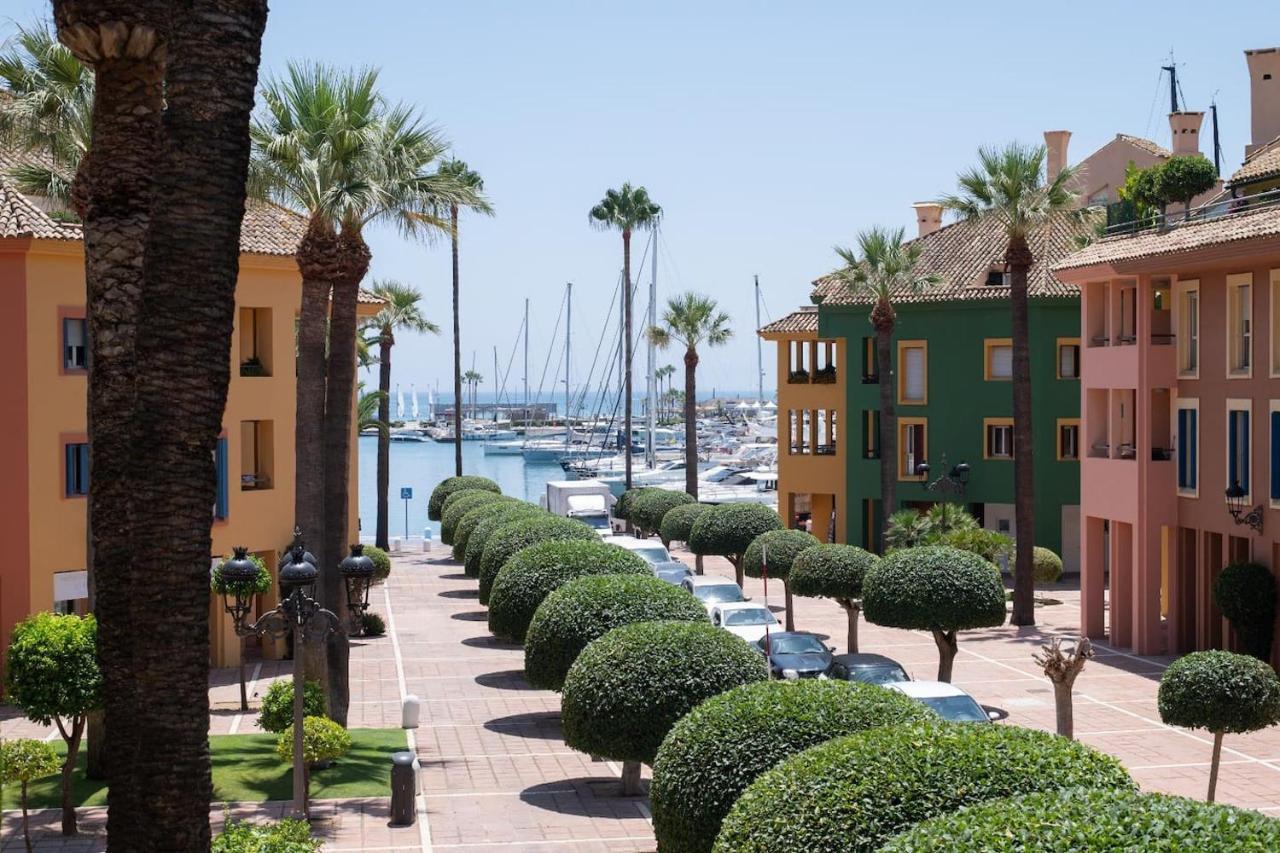 Puerto Sotogrande Con Vistas Al Mar Lejlighed Eksteriør billede