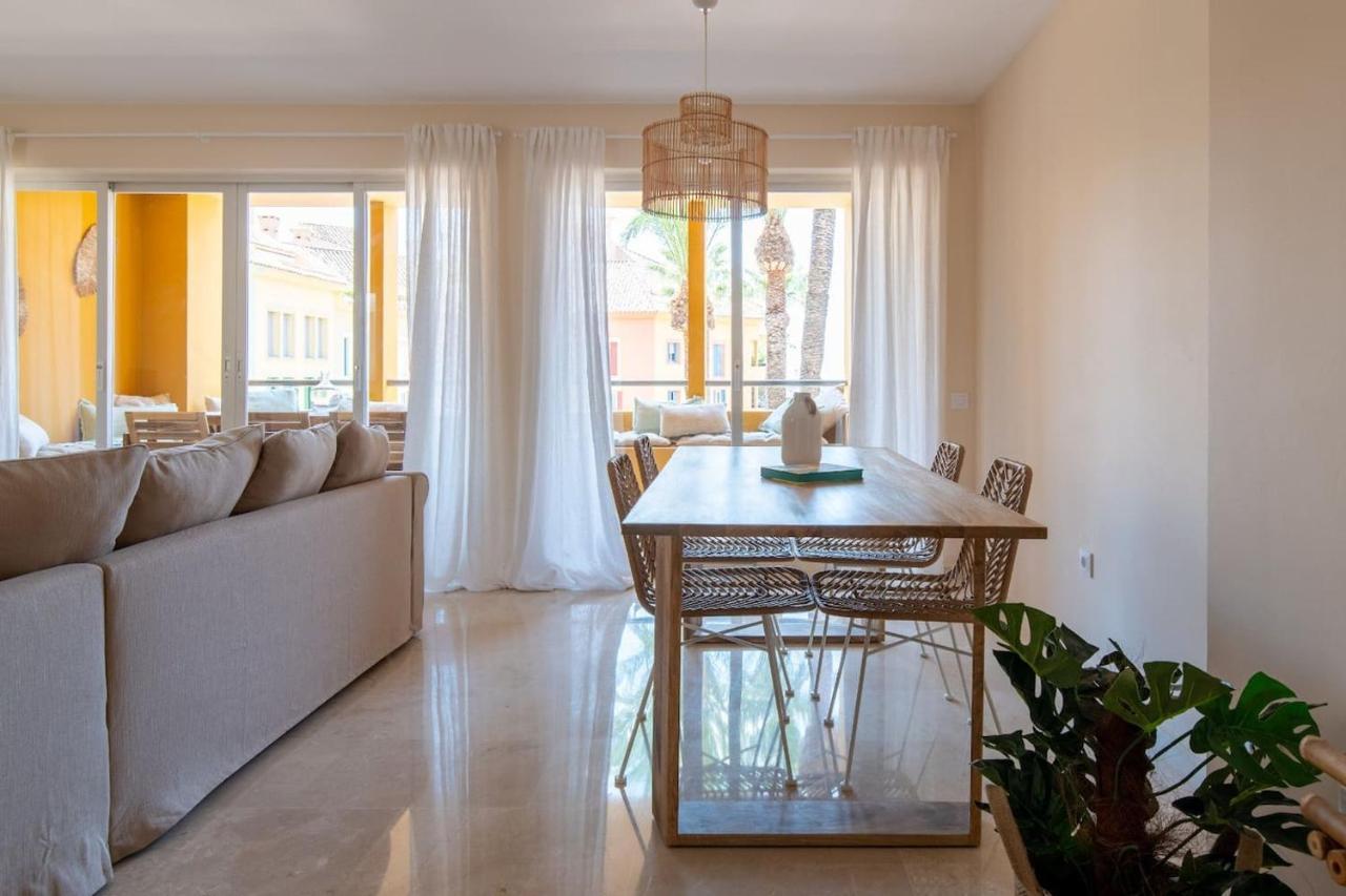 Puerto Sotogrande Con Vistas Al Mar Lejlighed Eksteriør billede